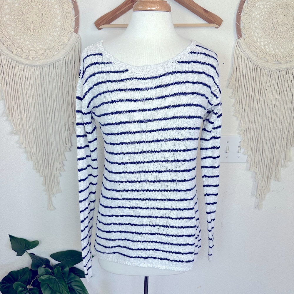 Garnet Hill blue and white striped knit lightweight pullover sweater medium